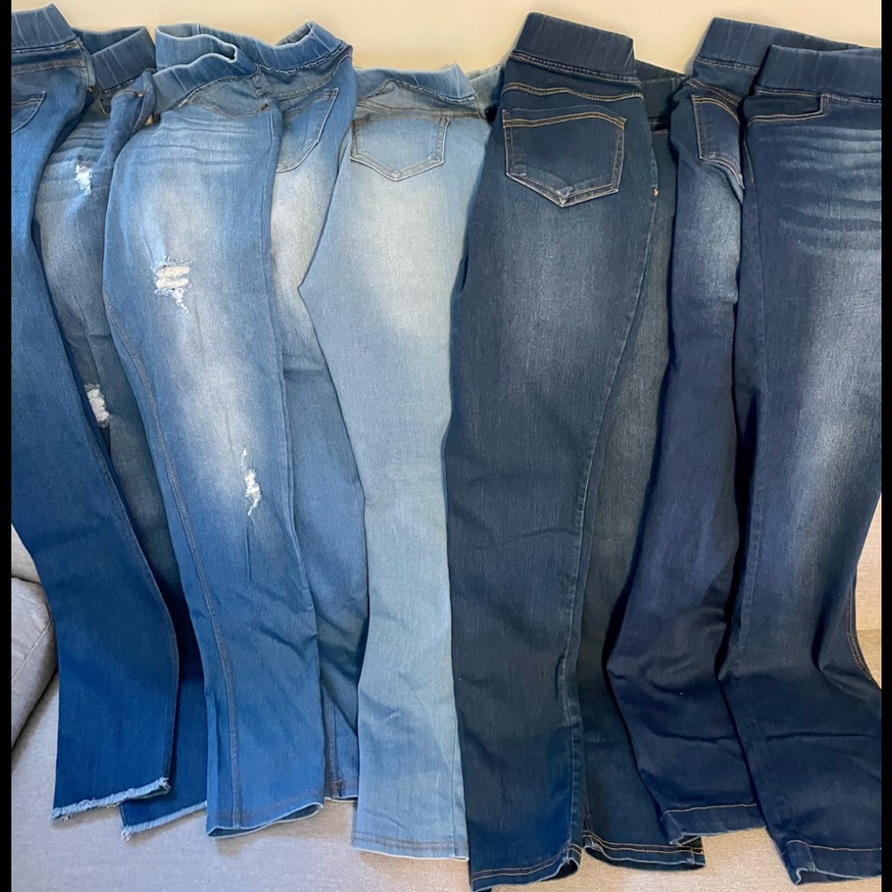 2025 SALE NWOT style bundle👖each has a pic 1-1/20or 2/25☀️price sizes m and L